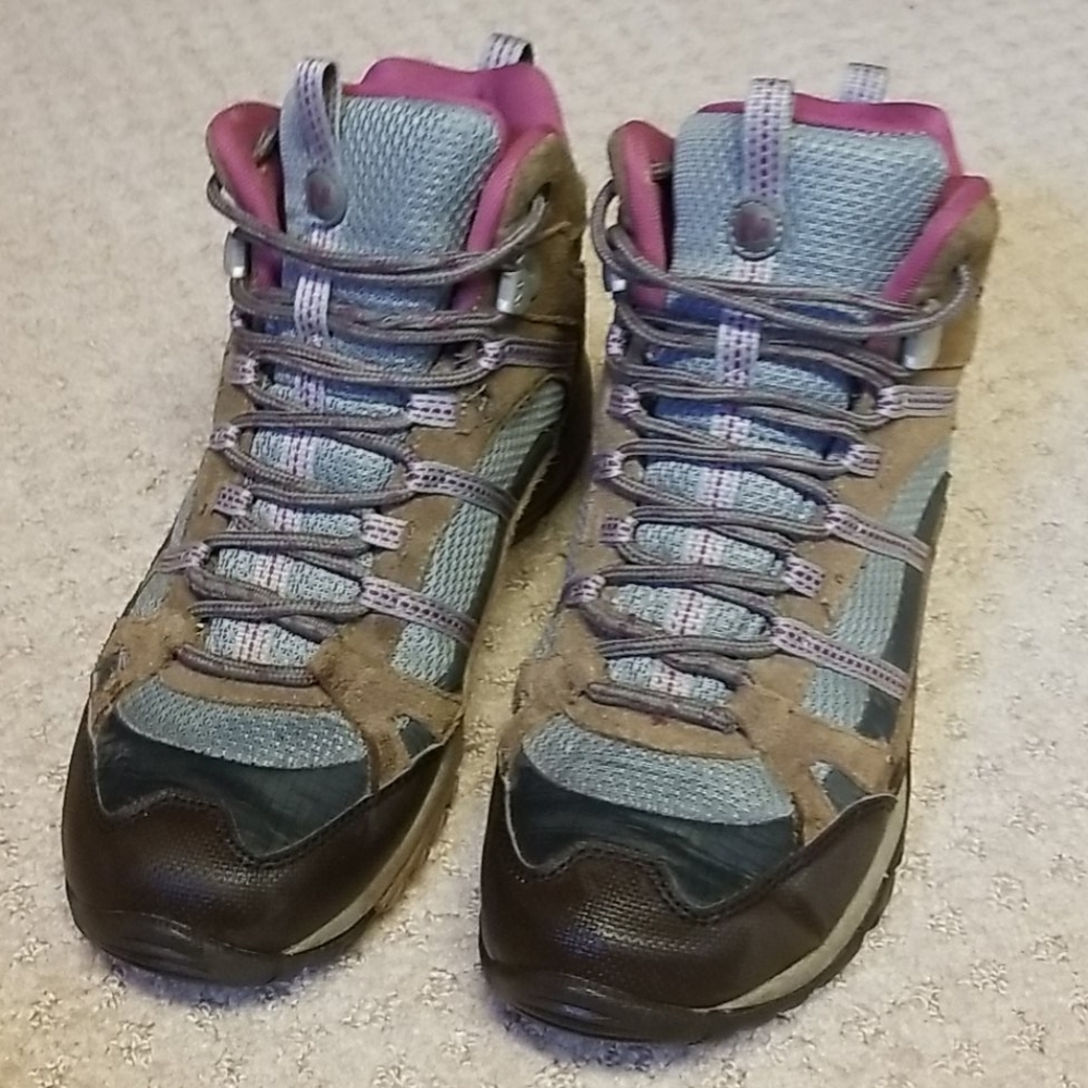 Hiking Boats